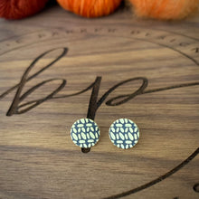 CARINA Crochet stud earrings